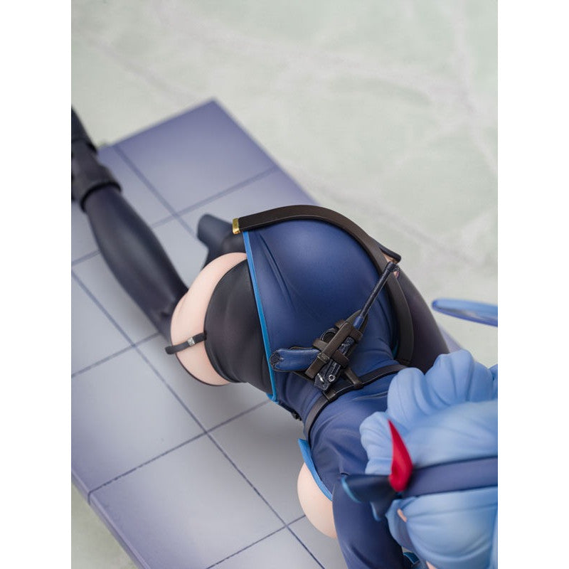 [PRE-ORDER] amiami 1/7 Scale Figure Blue Archive : Ako Memorial Lobby ver.