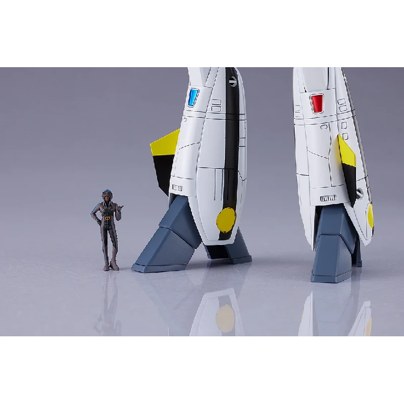 Max Factory PLAMAX 1/72 Scale Plastic Model  Super Dimension Fortress Macross : VF-1S Battroid Valkyrie Roy Focker Special