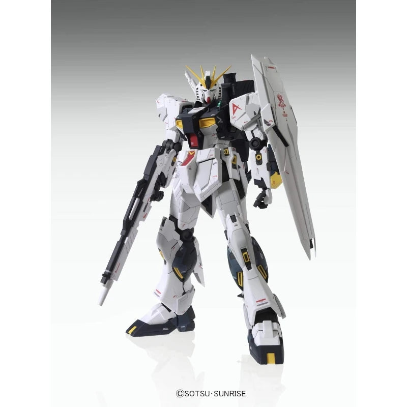 MG 1/100 Plastic Model Mobile Suit Gundam Char's Counterattack : RX-93 ν Gundam