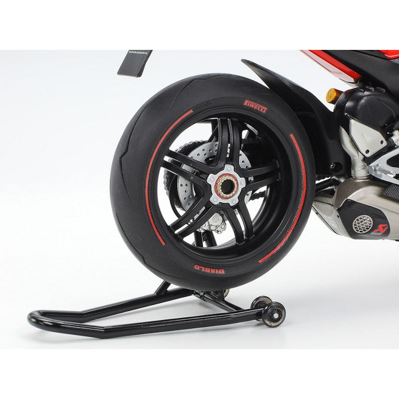 TAMIYA 1/12 Plastic Model : DUCATI SUPERLEGGERA V4