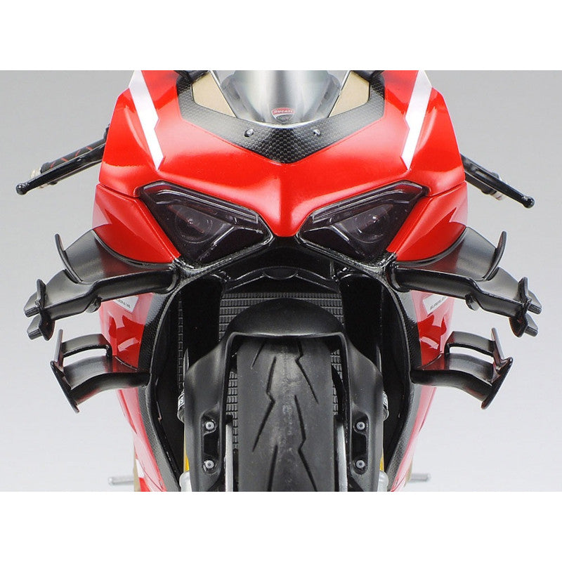 TAMIYA 1/12 Plastic Model : DUCATI SUPERLEGGERA V4