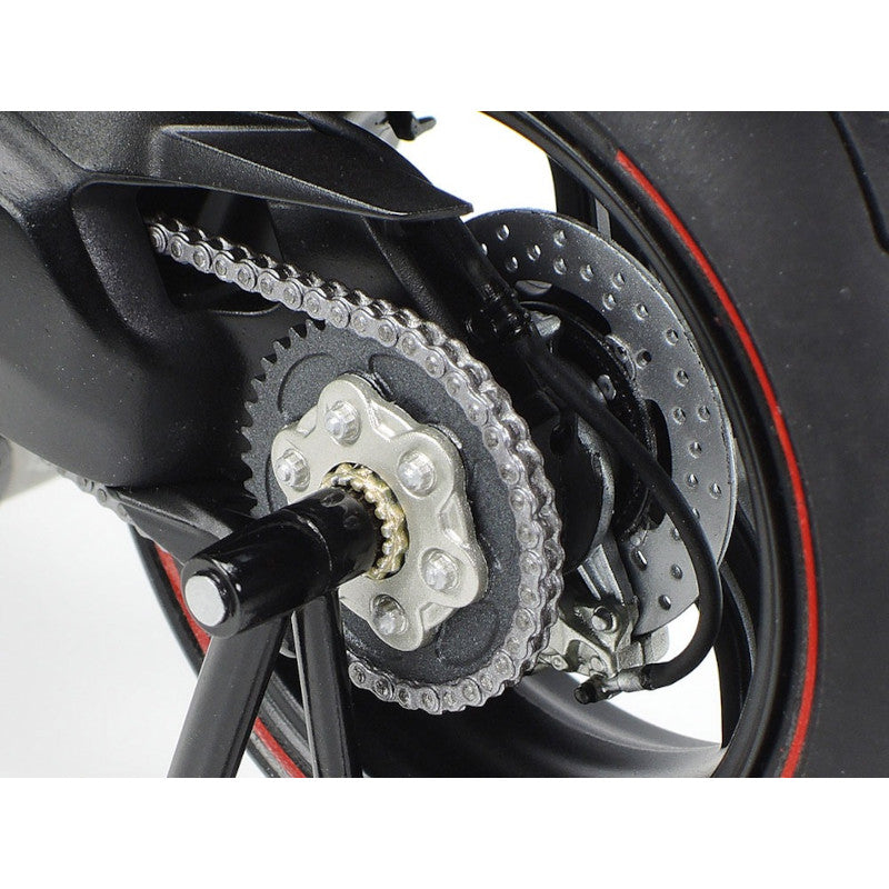 TAMIYA 1/12 Plastic Model : DUCATI SUPERLEGGERA V4